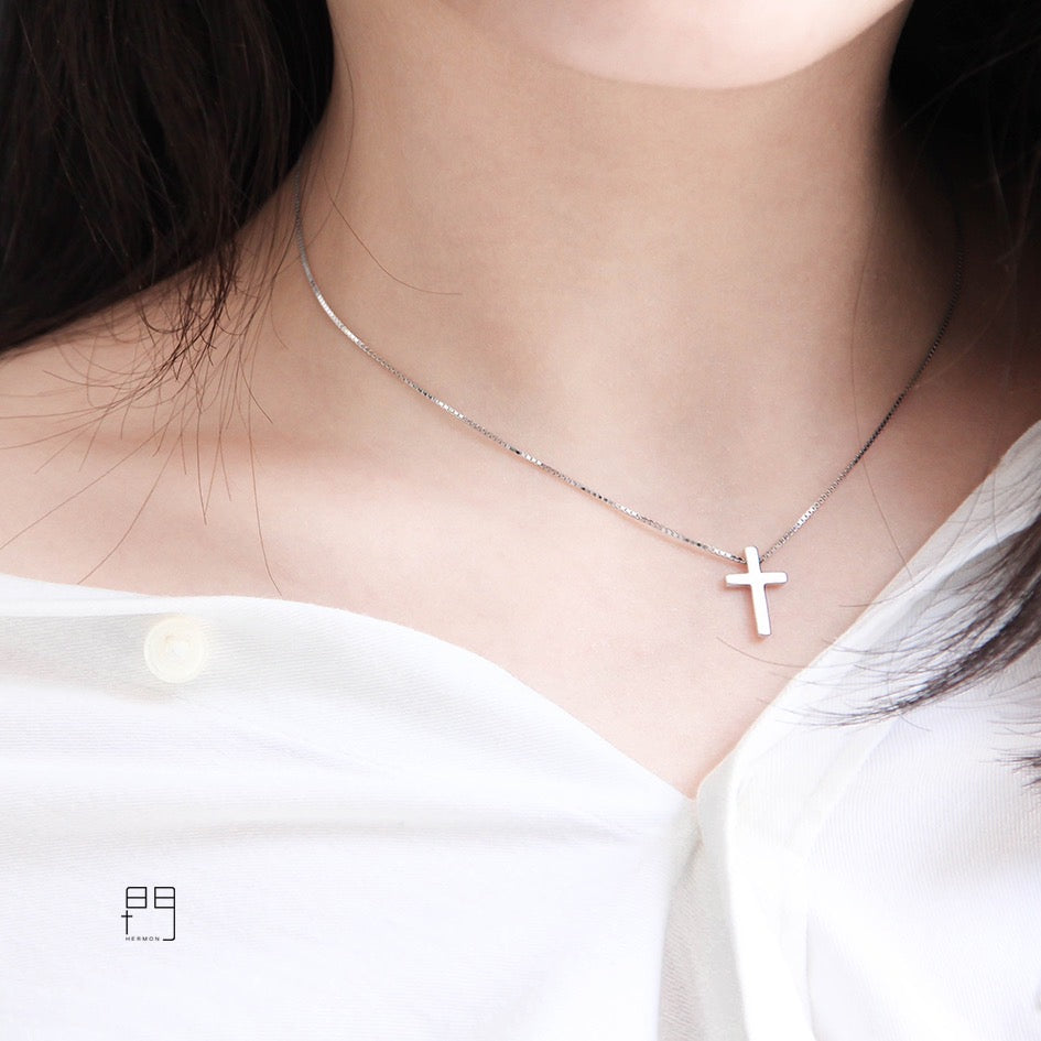Minimal Cross Necklace - Female 我心屬主-光面十字架项链項鏈情侣项链女款