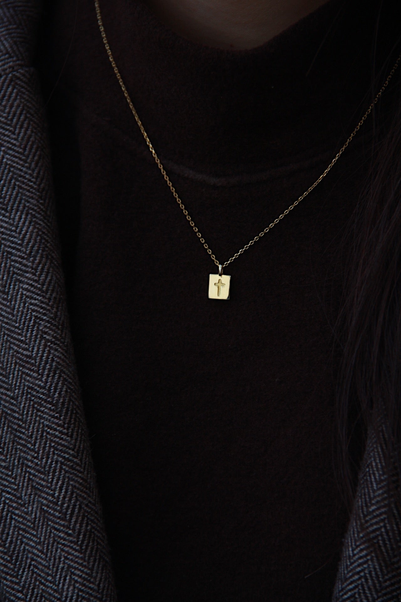 French-style Cross Necklace 法风镂空小十字架方块项链